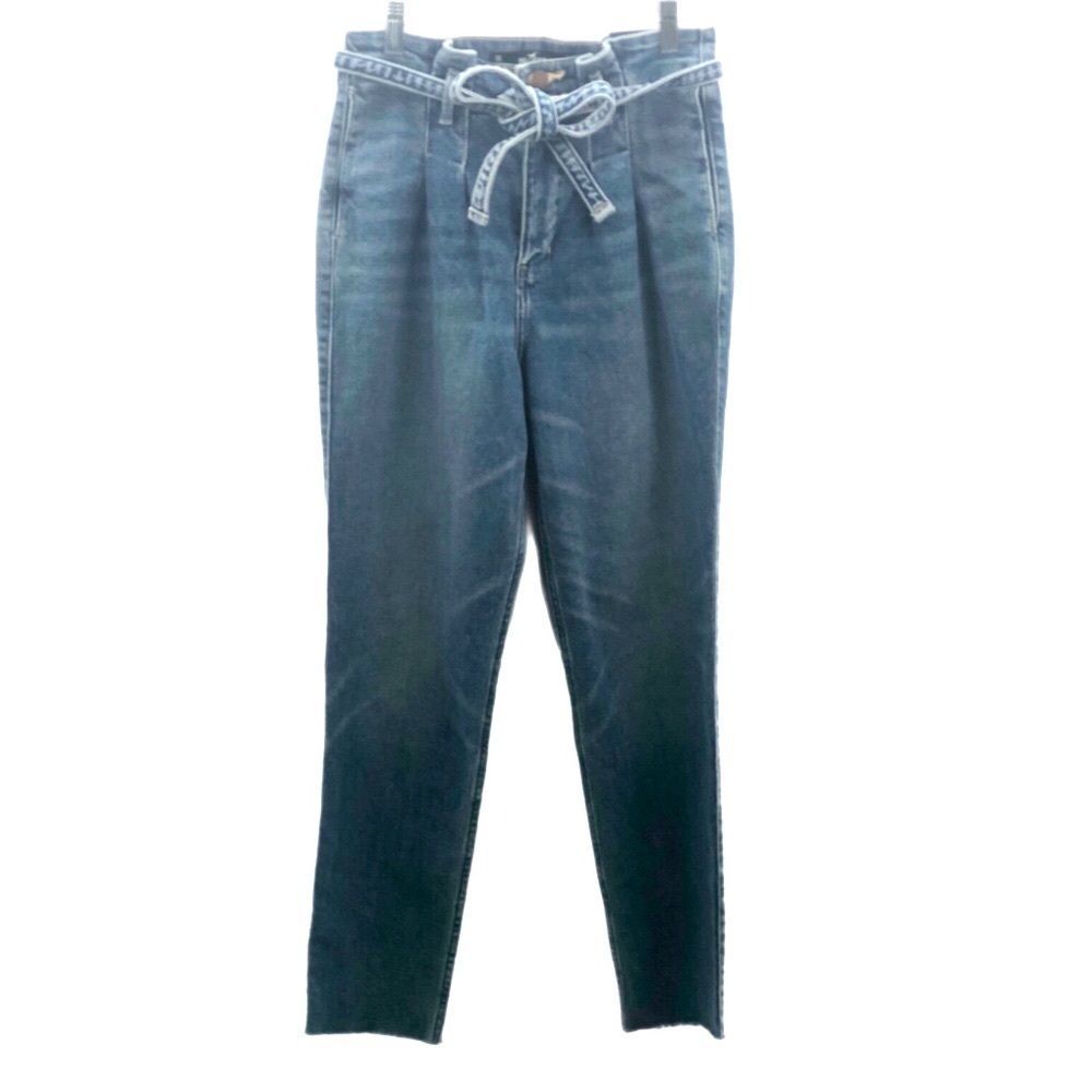 NWT HOLLISTER ultra high-rise mom jean